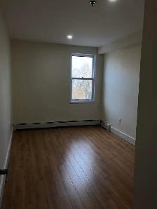 1BR w/ Balcony-249 Windmill Unit 530-NOW/Aug 1st - Heat/Wat/PK - Photo 5