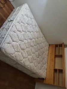 Room 4 rent for females in Ne - Photo 2