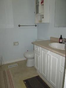 Available August 1st , Pioneer Drive Townhouse with 1 room - Photo 4
