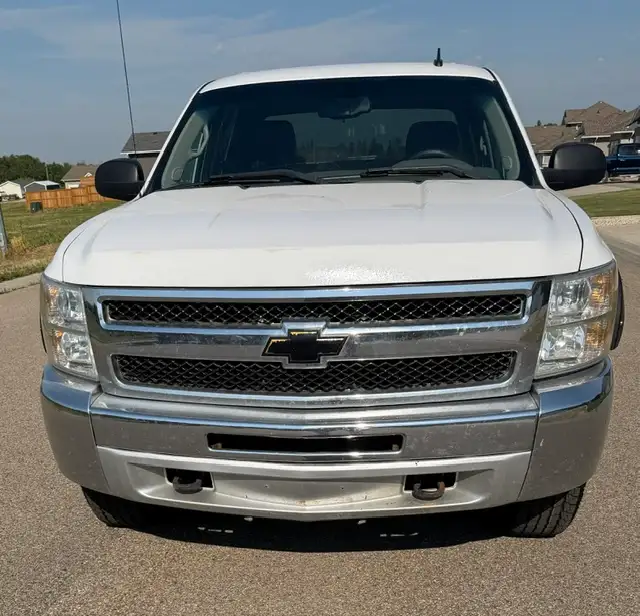 2013 Chevrolet Silverado 1500 LS CREW CAB / 5.8 BOX SB - 4X4