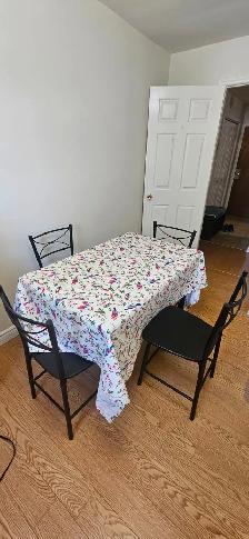 Table and chairs for sale