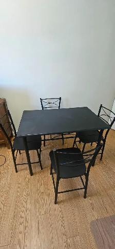 Table and chairs for sale - Photo 2