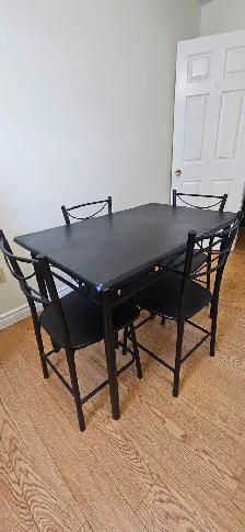Table and chairs for sale - Photo 4