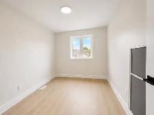 2 Beds 1 Bath Apartment for Rent - $2295 - Dufferin & Eglinton - Photo 3