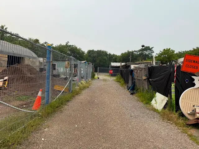 Land and Storage Sheds for Lease