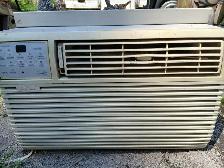 AIR CONDITIONERS SERVICED AND BLOWING COLD.. 365-833-7870