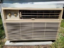 ICE COLD 8,200 BTU  Kenmore Window Air Conditioner