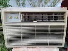 ICE COLD 8,200 BTU  Kenmore Window Air Conditioner - Photo 2