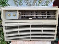ICE COLD 8,200 BTU  Kenmore Window Air Conditioner - Photo 3