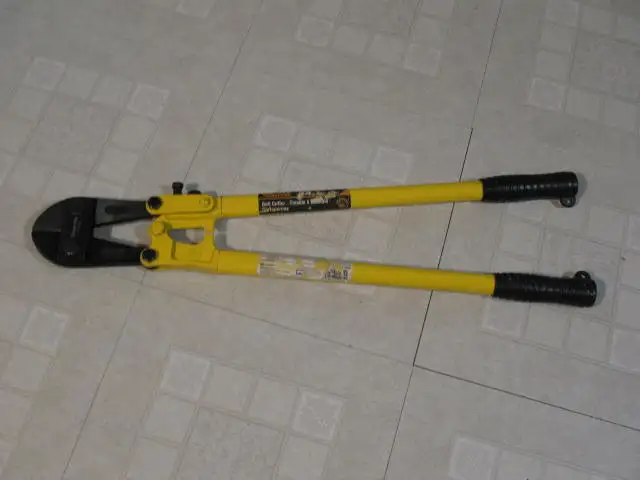 Trades Pro 24 Inch Bolt Cutter