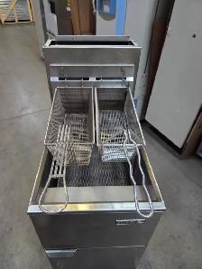 M.K.E. Industries Natural Gas FG-115 Deep Fryer With Dual Basket - Photo 3