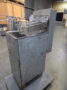 M.K.E. Industries Natural Gas FG-115 Deep Fryer With Dual Basket - Photo 5