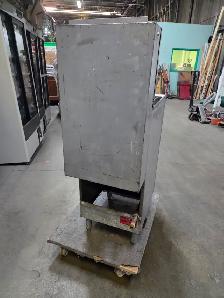 M.K.E. Industries Natural Gas FG-115 Deep Fryer With Dual Basket - Photo 6
