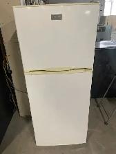 Réfrigérateur blanc 24'' Frigidaire