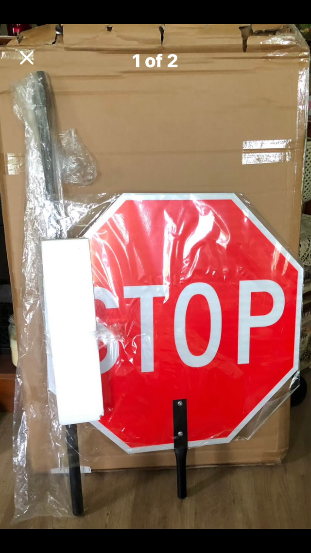 "24 Stop/Slow Flaggers Paddle with Aluminum Extension - New!