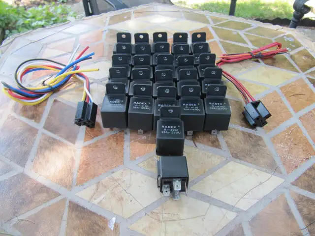 Radex R-4150 35A 12VDC Relays 28pc Lot Includes Two Pigtails