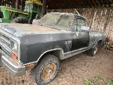 3/4 Ton Dodge Diesel - Photo 2