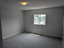 4BDRM Fully Detached House for Rent - Photo 4
