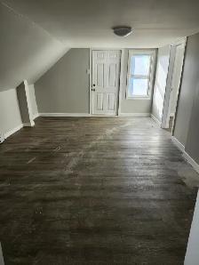 220B King St W - Bright 2 Bedroom West, Parking, W/D hu - Photo 3