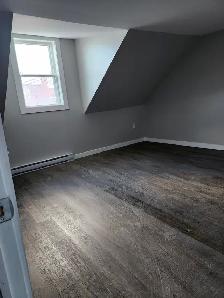 220B King St W - Bright 2 Bedroom West, Parking, W/D hu - Photo 5