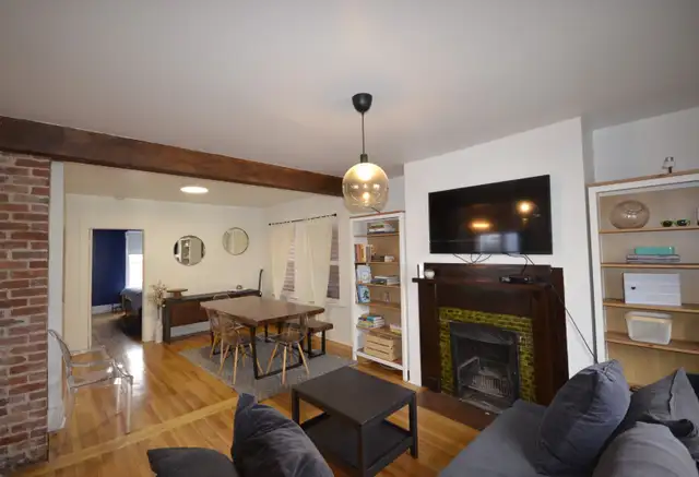 24-001 Beautiful flat in the West End (furnished)