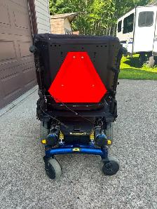 Electric Motorized Wheelchair - Quantum 6000 - Photo 3