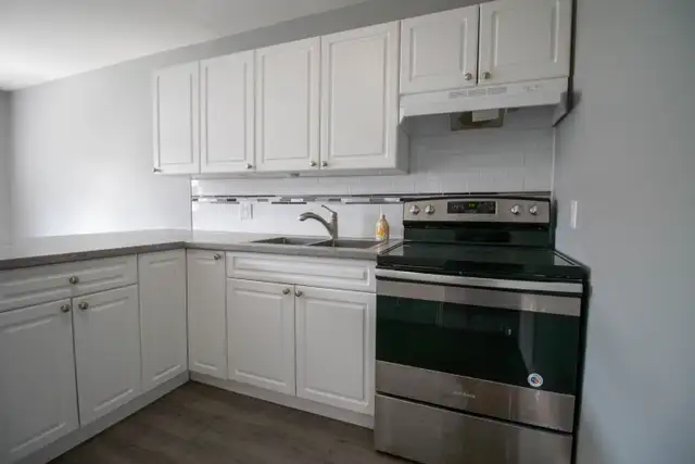 1 Ormond St N - Bachelor Units