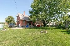NEW! 3 Bedroom 1 Bath Home with Spacious Backyard - Photo 2