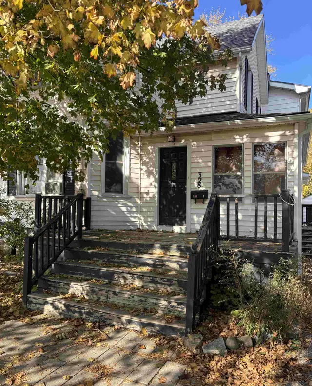 Large, Family-Friendly Apartment for Lease – $1,595 Inclusive