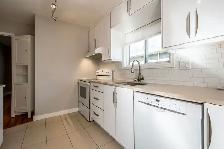 DARTMOUTH -3 BEDROOM LAKEFRONT  AVAILABLE WITH STUNNING VIEWS - Photo 5