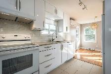 DARTMOUTH -3 BEDROOM LAKEFRONT  AVAILABLE WITH STUNNING VIEWS - Photo 6