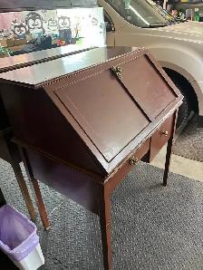 secretary desk - Photo 2