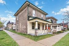 Beautifully Updated 2-Bedroom Upper Apartment Brantford - Photo 6