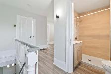 Beautifully Updated 2-Bedroom Upper Apartment Brantford - Photo 16