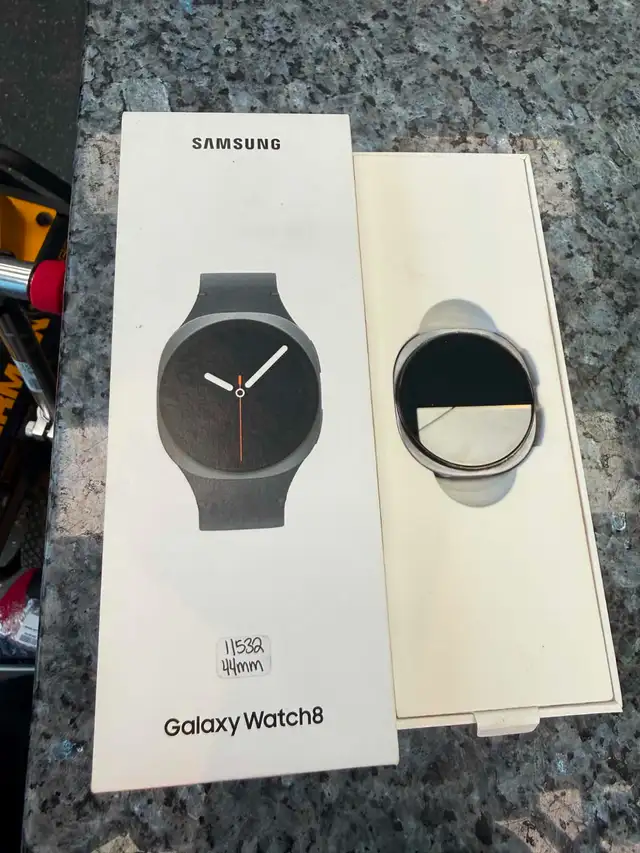 Samsung Galaxy Watch 8 44mm in box
