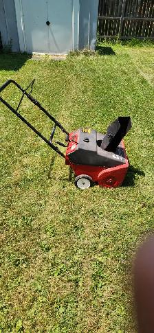 Mastercraft 3HP 21 inch Snowblower - Photo 2
