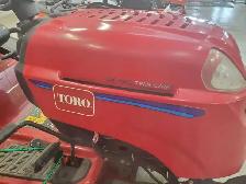 USED TORO GARDEN TRACTOR - Photo 2