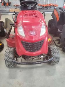 USED TORO GARDEN TRACTOR - Photo 5
