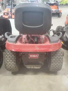 USED TORO GARDEN TRACTOR - Photo 7