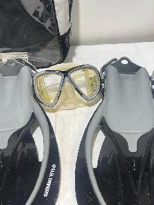 U.S. Divers Snorkeling Set - Photo 3