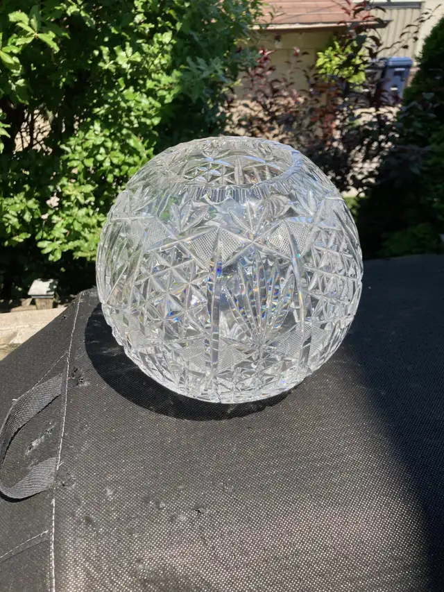 Violetta Crystal Globe Vase