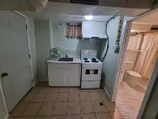 Private furnished Basement, Scarborough - Photo 6