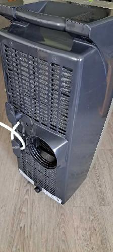 portable air conditioner - Photo 2