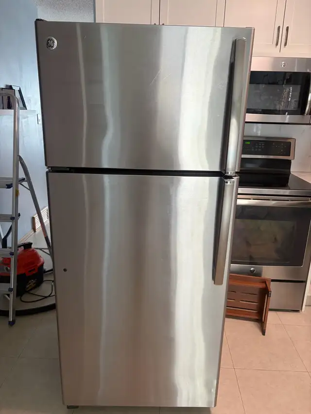 GE refrigerator/freezer