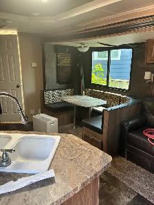 Used travel trailer for sale - Photo 3