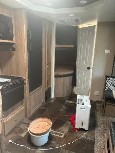Used travel trailer for sale - Photo 4