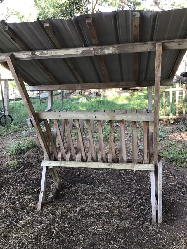 Hay rack