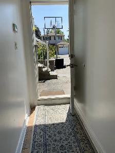 Spacious Walk-In Basement Apartment for Rent - Photo 9