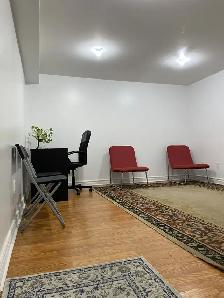 Spacious Walk-In Basement Apartment for Rent - Photo 12