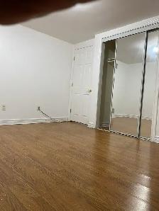 Spacious Walk-In Basement Apartment for Rent - Photo 15